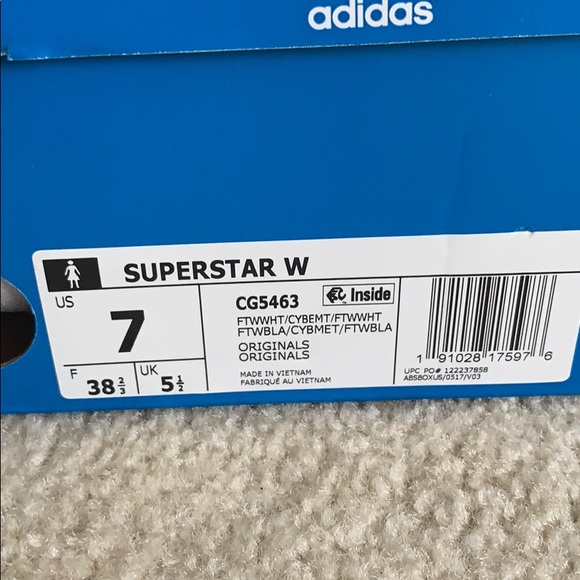 SOLD Brand NIB Adidas Originals Superstar - Picture 5 of 8